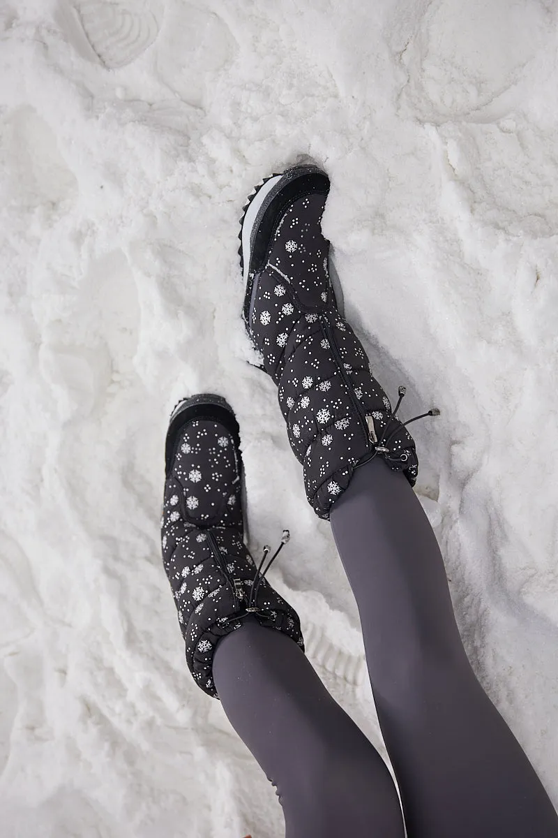 Frozen Princess | Snowing Kicker Water-Repellent Snow Boot - Black